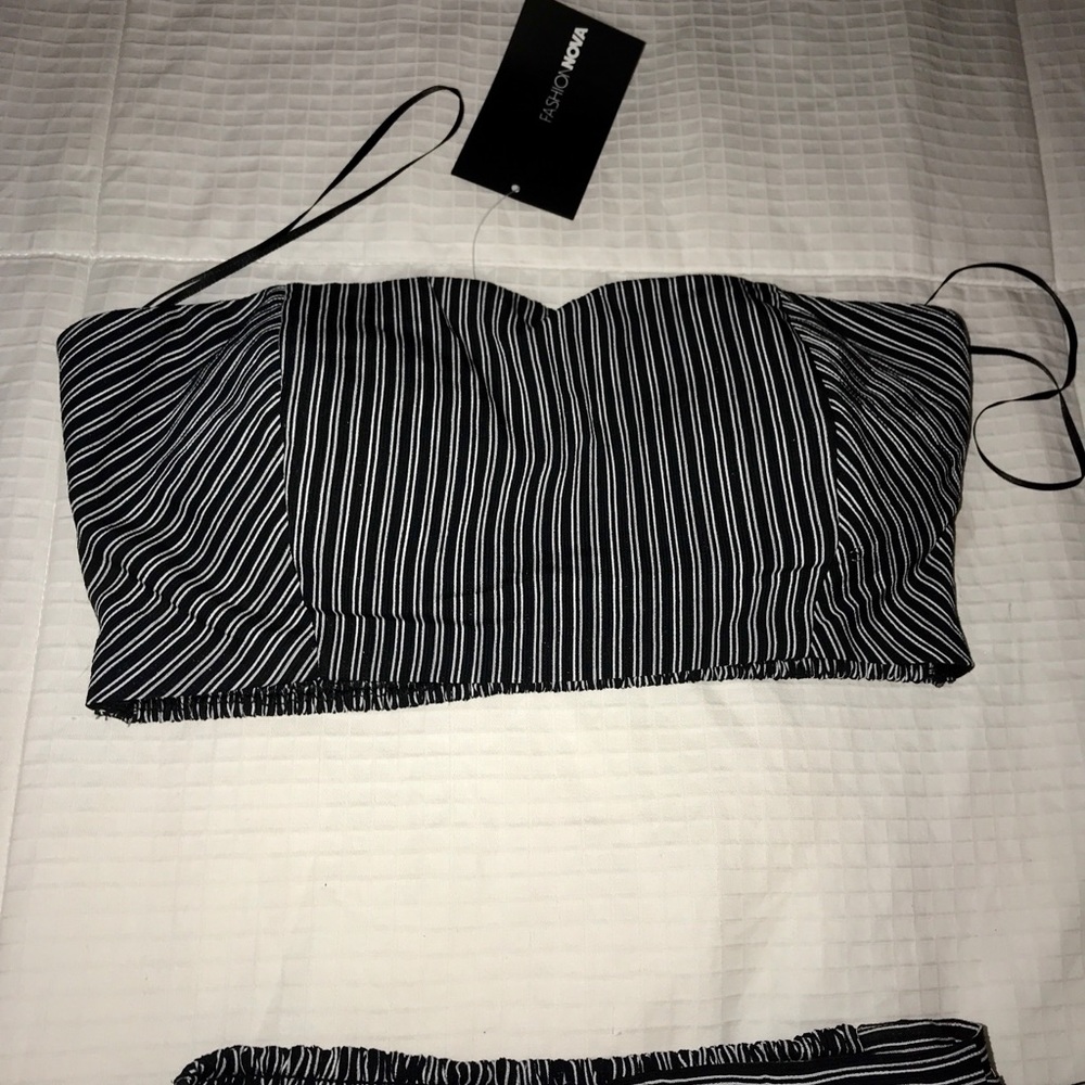 Fashion nova stripe set - Picture 2 of 2